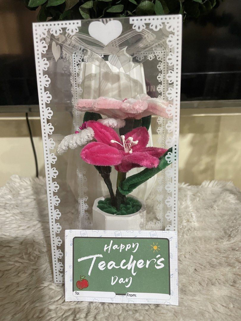 Flower in a pot with big acetate box (Category: Other Home Decor) located in Rizal. Submitted by arlynazanion16 (Listing ID 1458102066, Image 2). Description: .