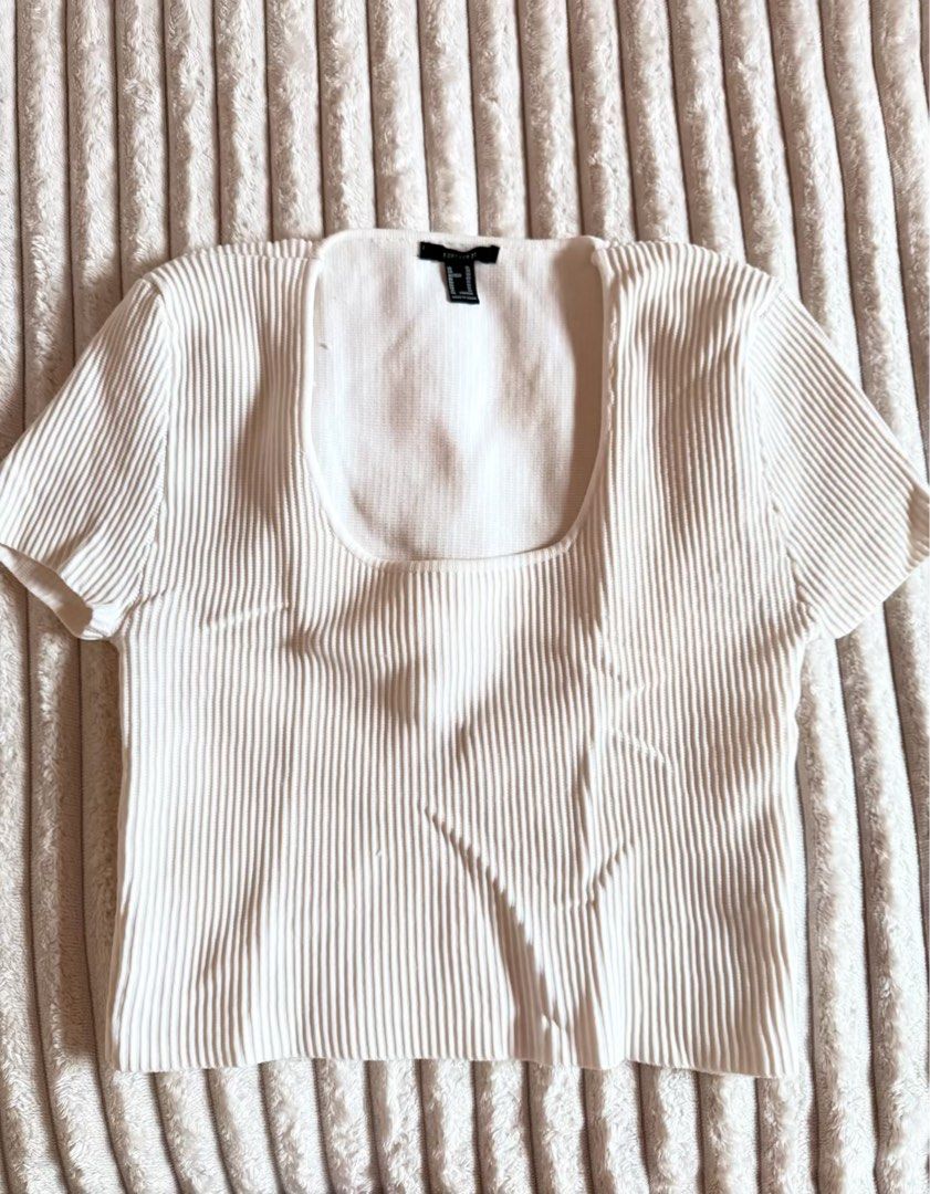 Forever 21 Knit Top (Category: Blouses) located in Manila. Submitted by allenferna18106 (Listing ID 1458273090, Image 2). Description: .