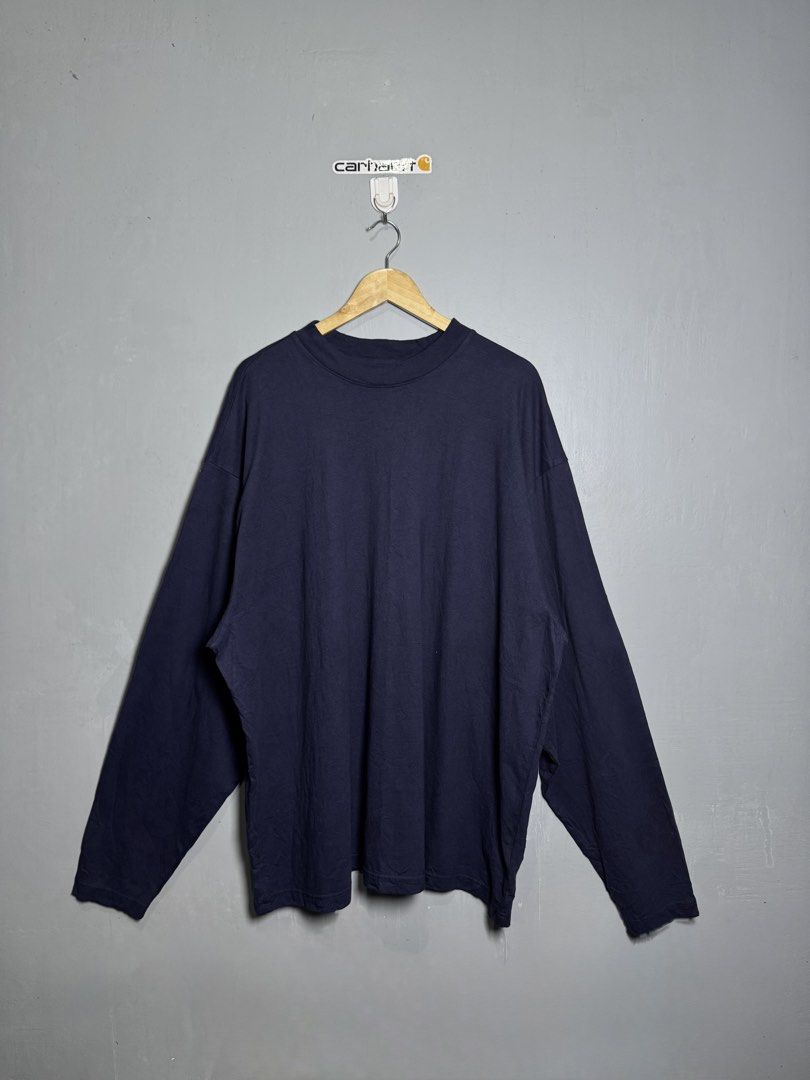 Gap x Yeezy (Category: Tshirts & Polo Shirts ) located in Sipalay. Submitted by collidethrift (Listing ID 1458215961, Image 1). Description: G@P x Ye3zy Longsleeve Size Xxl 33 x 28 Good as new No issue 🏷️1k+ship 📍Neg Occ 📦Ship via JNT EXPRESS 📩📩📩.