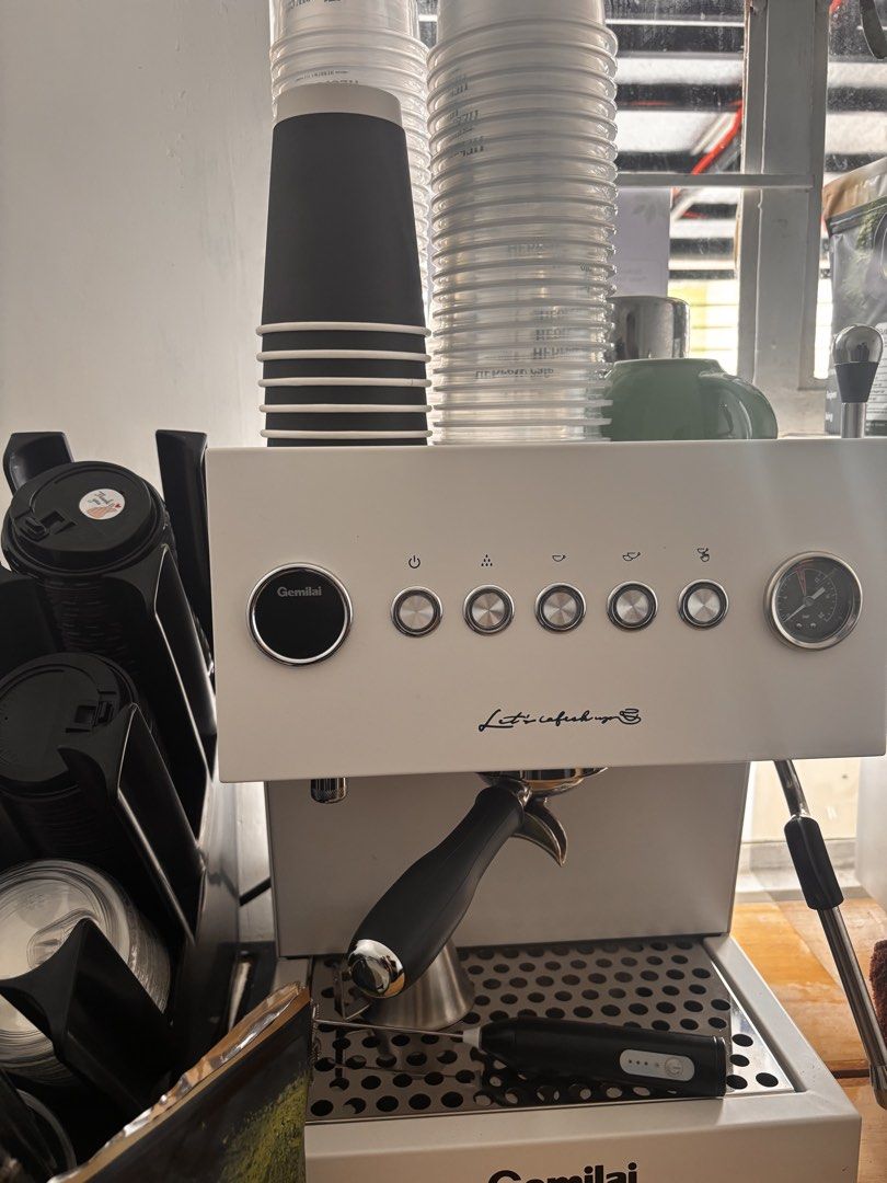 GEMELAI 3026 GOOD as new (Category: Coffee Machines & Makers) located in Manila. Submitted by melandrosoriano (Listing ID 1458175158, Image 2). Description: Bihira po magamit kase 3145b po gamit namin na espresso machine since hindi naman ganun kalakas ang cafe pa namin sa bahay. Free na po cup sealer.