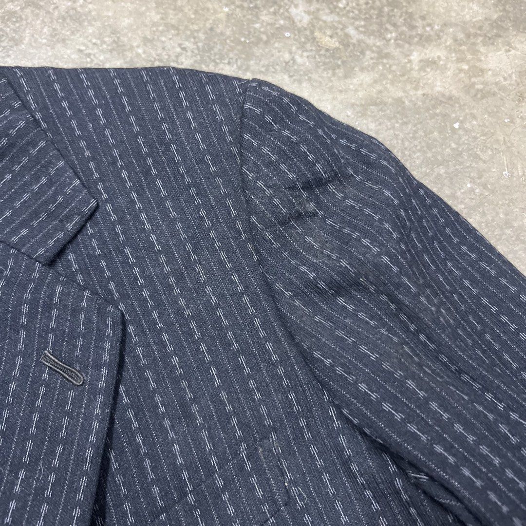 Givenchy (Category: Activewear) located in Kuala Lumpur. Submitted by vintagevictim (Listing ID 1458279635, Image 3). Description: 21/30 Need dry cleaning.