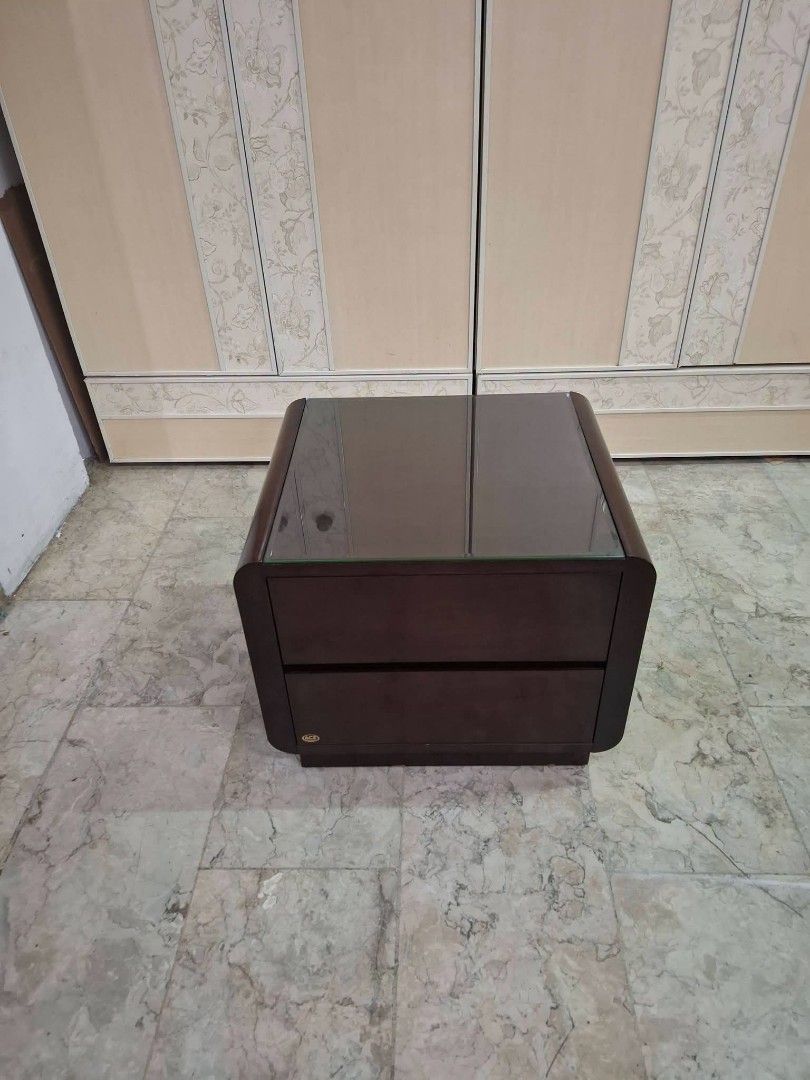 Glass Top Side Table Drawer Nightstand (Category: Tables & Sets) located in Quezon City. Submitted by dannikkishoppe2 (Listing ID 1458111983, Image 3). Description: Glass Top Side Table Drawer Nightstand ‼️₱4800‼️ *in good condition Please manage your expectations as there might be minimal flaws. Color may vary due to lighting, it may appear darker or lighter in person. Check photos first before buying. Please refrain from purchasing if you are p