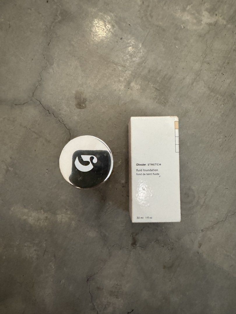 Glossier Stretch Fluid Foundation Light 1 (Category: Makeup) located in Makati City. Submitted by lararapanan (Listing ID 1458236669, Image 2). Description: - Glossier Stretch Fluid Foundation - Shade: Light 5 - Size: Full-size bottle (30ml / 1 fl oz) - Finish: Natural, dewy - Application: Easy to blend - Includes: Original box Unused - bought the wrong shade Original price ~ ₱2,400.