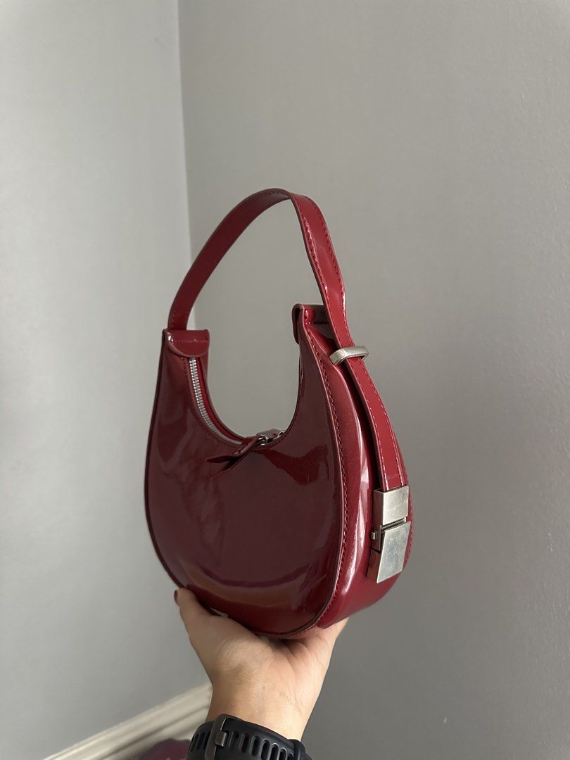 Glossy Red Handbag (Category: Shoulder Bags) located in Quezon City. Submitted by tangled8 (Listing ID 1458153890, Image 2). Description: .
