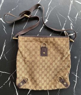 (Category: ) located in . Submitted by authentic_bag96 (Listing ID 1458143826, Image 1). Description: .