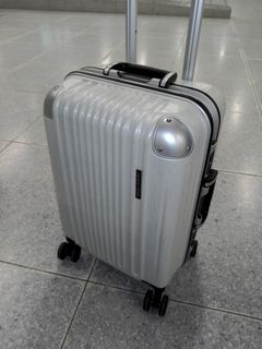 （分類：）位於 。 由 marimarced06379 提交（商品編號 1458225569，圖片 1）。簡介： 。