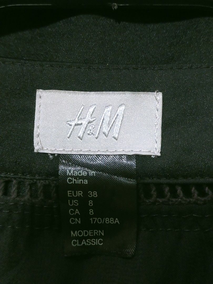 H&M Black Satin Dress (Category: Dresses) located in Quezon City. Submitted by mcmp1216 (Listing ID 1458140294, Image 3). Description: Gently worn satin fully lined. Excellent pre-owned condition. Size 8 - in elegant black. For Petite body size. Please refer to all photos for details and condition. Measurements are approximate and are taken straight across without stretching. 18.5" chest (armpit to armpit) 17.5" waist 20" hips 32.5" total length 
