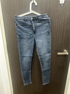 (Category: ) located in . Submitted by shopaholicvee (Listing ID 1458244127, Image 1). Description: .