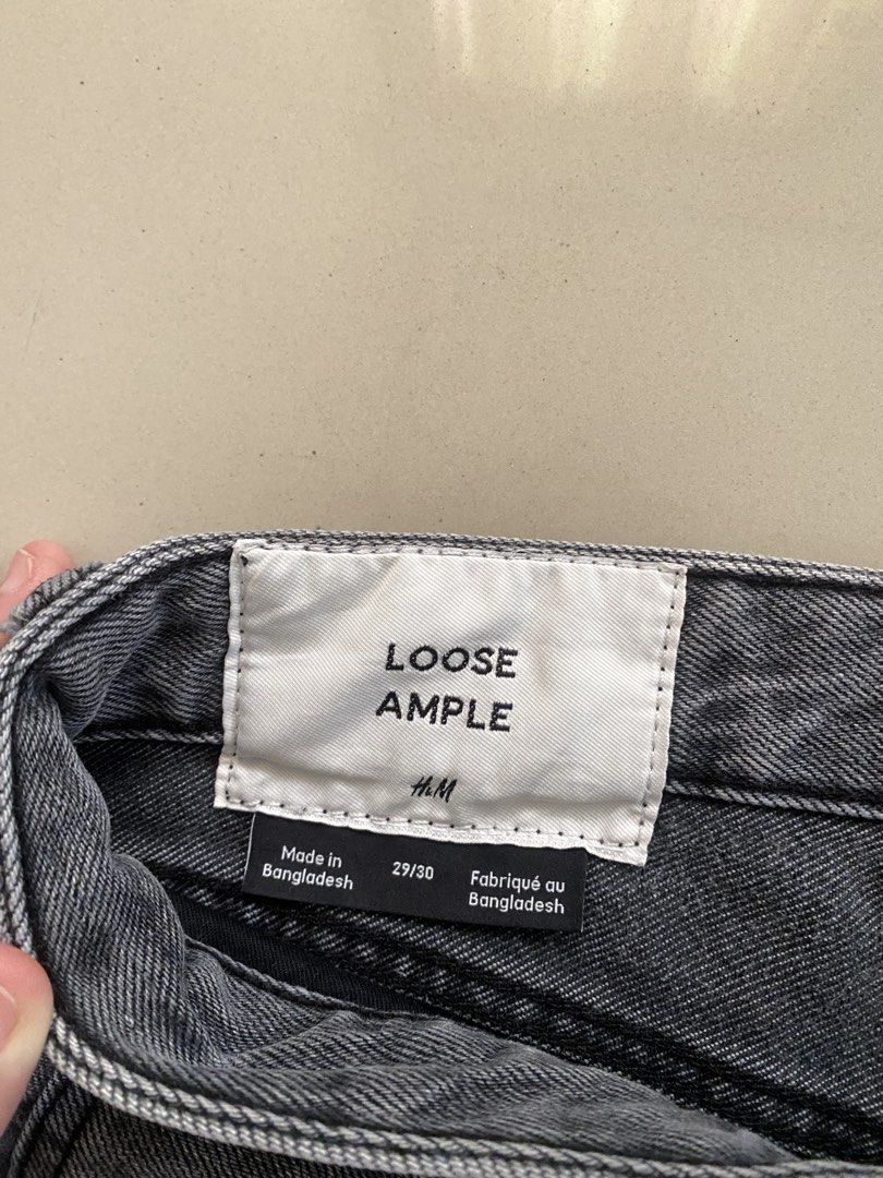H&M Loose Ample Grey Denim Jeans Size 32 (Category: Jeans) located in Batangas. Submitted by azherxen (Listing ID 1458155775, Image 3). Description: H&M Loose Ample Grey Denim Jeans Size: 32/40/8.