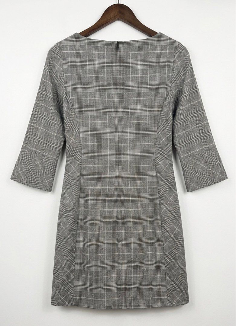 H&M Gray Plaid Dress (Category: Dresses) located in Manila. Submitted by jhcollections (Listing ID 1458214600, Image 3). Description: H&M Plaid Dress - bes fit: small - actual photos posted - j&t/grab/lalamove.