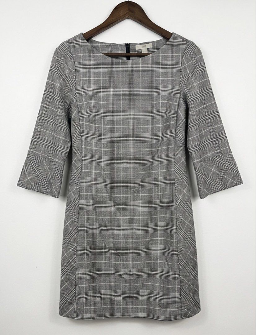 H&M Gray Plaid Dress (Category: Dresses) located in Manila. Submitted by jhcollections (Listing ID 1458214600, Image 2). Description: H&M Plaid Dress - bes fit: small - actual photos posted - j&t/grab/lalamove.