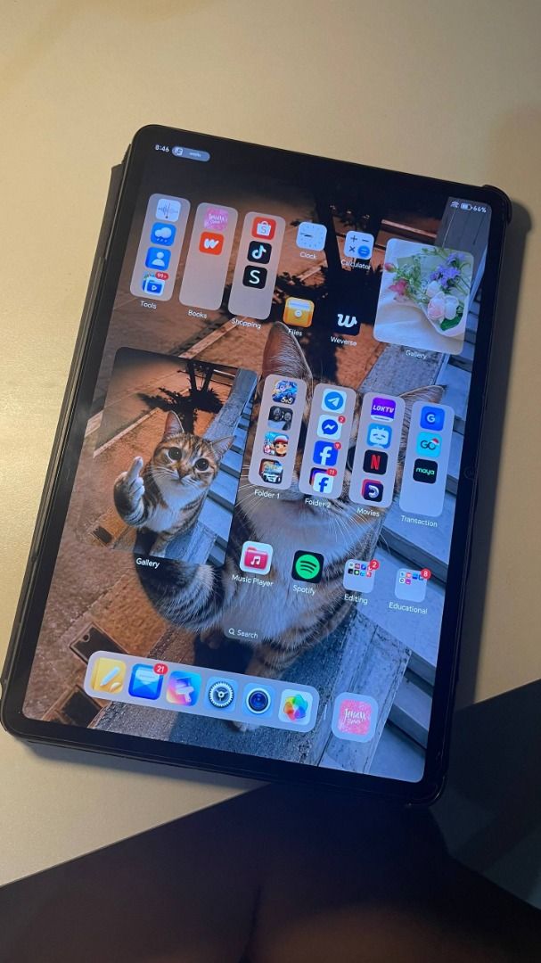 Honor pad 9 256gb! (Category: Android) located in Caloocan City. Submitted by swiftcloud.3793aa (Listing ID 1458230427, Image 2). Description: 1 year old, 1st owner. Slight issue: may small dents sa likod, hindi gumagana ang keyboard, unit only. May basag ang tempered glass. .