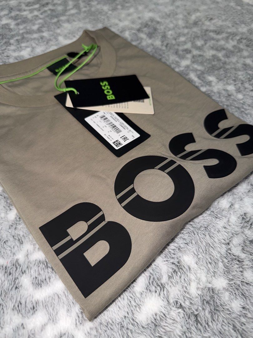 Hugo Boss tshirt (Category: Tshirts & Polo Shirts ) located in Quezon City. Submitted by chanpongli (Listing ID 1458183826, Image 2). Description: For sale Brandnew with tag & paper bag Size large 💯 legit from canada ₱ 3,300 Loc Antipolo.