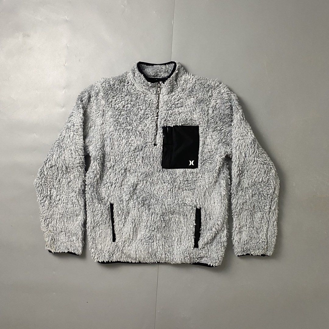Hurley ✨| Wolf Gray Shepra Quarter-Zip Jacket (Category: Coats, Jackets and Outerwear) located in Bulacan. Submitted by orc.ph (Listing ID 1458205332, Image 1). Description: Hurley ✨| Wolf Gray Shepra Quarter-Zip Jacket Material Used: 100% Polyester • Wolf Gray/Icy Blue • Long Sleeve •Quarter-Zip Enclosure • Standing Collar Neck •Sherpa Fleece Fabric •Two Open Side Handwarmer Pockets •Flexible Elastic Contrast Piping Along Wrist Cuffs And Hem •Si