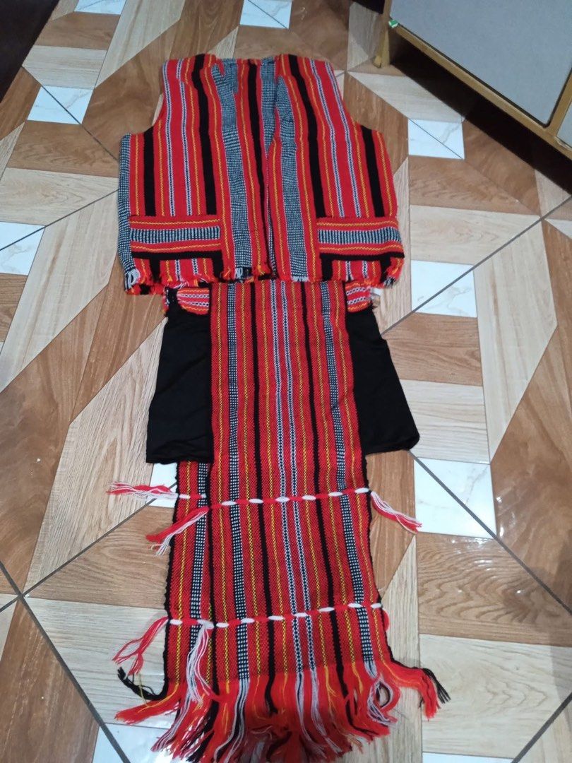 Igorot Costume Set for Buwan ng Wika (Category: Babies & Kids Fashion) located in Paranaque City. Submitted by aparadora_co. (Listing ID 1458279266, Image 2). Description: 🇵🇭 IFUGAO COSTUME FOR BUWAN NG WIKA • Ready to wear • Fits 4–5 years old Perfect for Buwan ng Wika, school programs, and cultural performances 🇵🇭✨ 📍Parañaque City (near SM BF).
