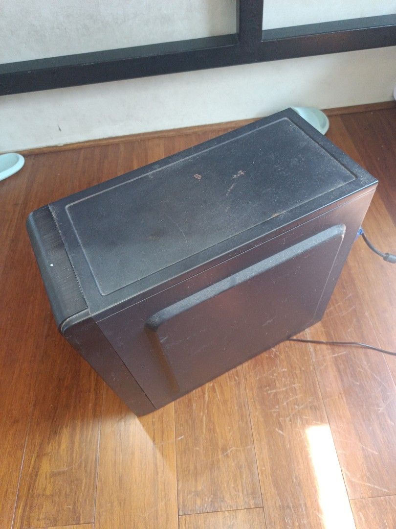Intel Core i3 8th Gen Desktop PC Tower (Category: Desktops) located in Davao. Submitted by epicbear.a72868 (Listing ID 1458101773, Image 2). Description: - Intel Core i3 8th Gen processor - HyperX sticker on front panel - Front USB ports and audio jacks - Rear ports for connectivity - Ideal for general use and gaming - Ready for your PC setup.