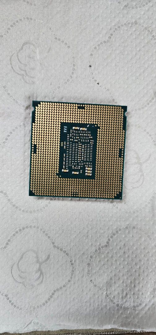 Intel Core i5-7400 SR32W 3.00GHz CPU Processor (Category: Computer Parts) located in Caloocan City. Submitted by yanom (Listing ID 1458118197, Image 3). Description: - Intel Core i5-7400 Processor - Model: SR325W - Clock Speed: 3.00GHz - Condition: Tested and working - Ideal for new PC builds or upgrades.