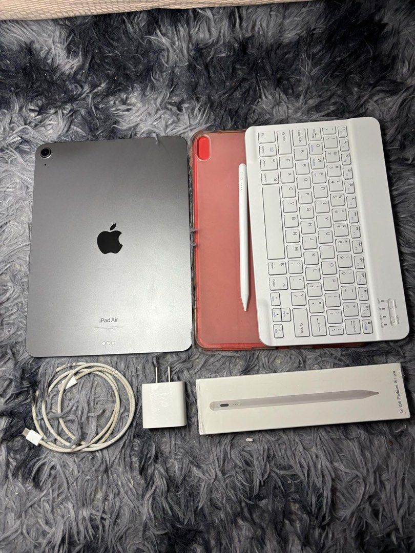 iPad Air 5th Gen 64gb & iPhone 12 128gb Bundle (Category: iPad) located in Manila. Submitted by geraldvasq08542 (Listing ID 1458296033, Image 3). Description: - iPad Air 4th Gen (Space Gray) - iPhone 12 (Blue) - Bundle deal - Grab it now! For sale or for swap sa iPhone higher unit. Can do meetup halfway. No issue parehas. No history of repair and all original parts. Note: 62 batt health ng iphone 12 pero makunat parin. .