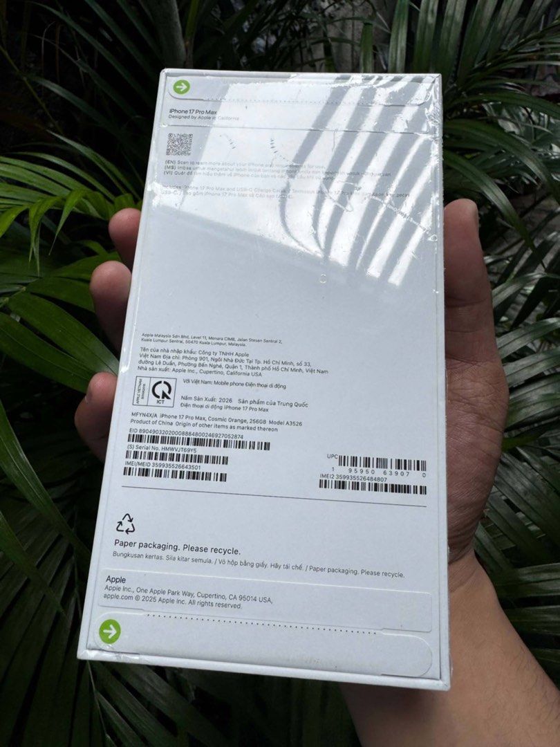 Iphone 17 pro max sealed (Category: iPhone 17 Series) located in Bacoor. Submitted by 5thstreet.bacoor (Listing ID 1458203858, Image 3). Description: Iphone 17 Promax bnew sealed -X/a 256 gb -brand new sealed -Smart/tnt sim -slightly negotiable -hasn't been activated yet, warranty will start when activated.