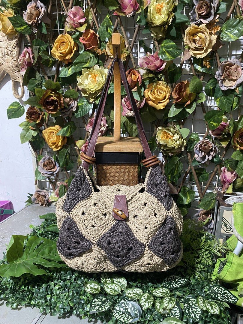 Japan Surplus beach bag (Category: Beach Bags) located in Caloocan City. Submitted by mzmarsz (Listing ID 1458248682, Image 1). Description: Limited edition Vintage bag Japan Surplus/Ukay-Ukay Bawal sa maselan Not like as brandnew po Some item, like new/minimal dents.