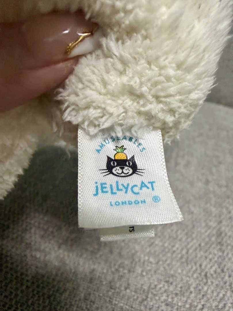 Jellycat Amuseable Snowflake (Category: Plushies & Soft Toys) located in Manila. Submitted by bcbg3217 (Listing ID 1458158283, Image 3). Description: ‼️PLEASE READ BEFORE BUYING‼️ Like new condition Medium size Rare find ✨ Authenticity guaranteed (Please do your own checking too) No other jellycat inclusions Actual photos are posted No other issues or flaws unless stated Please check the photos thoroughly before placing an order JnT regular or La