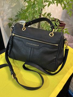 (Category: ) located in . Submitted by margaritas_closet0212 (Listing ID 1458235659, Image 1). Description: .