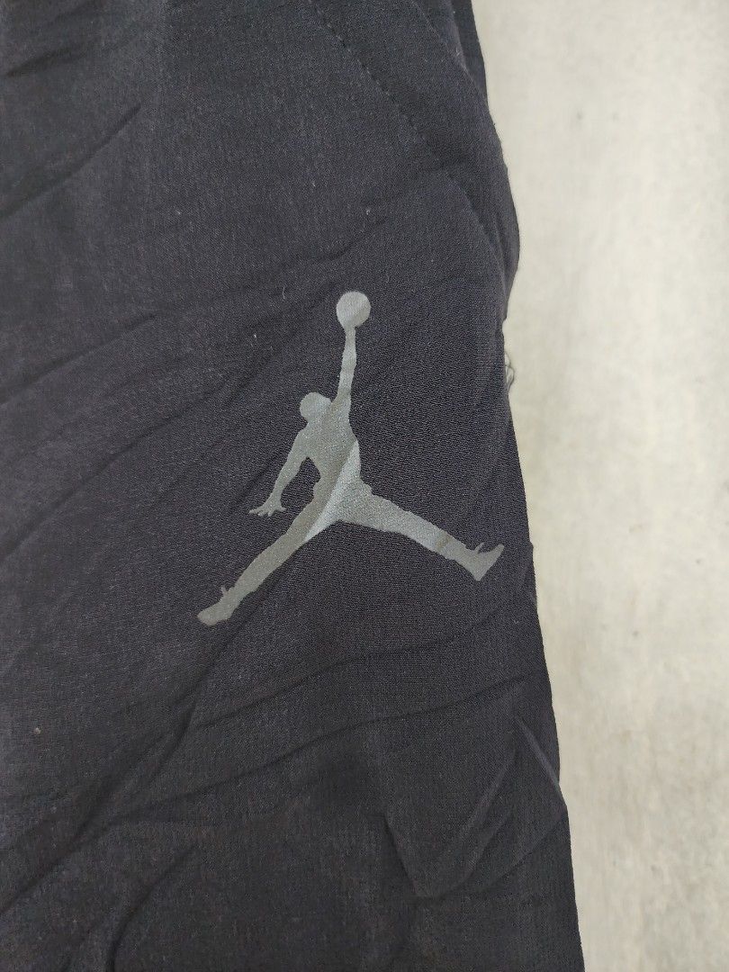 Jordan drifit track pants (Category: Activewear) located in Real. Submitted by raphy2019 (Listing ID 1458118568, Image 2). Description: .