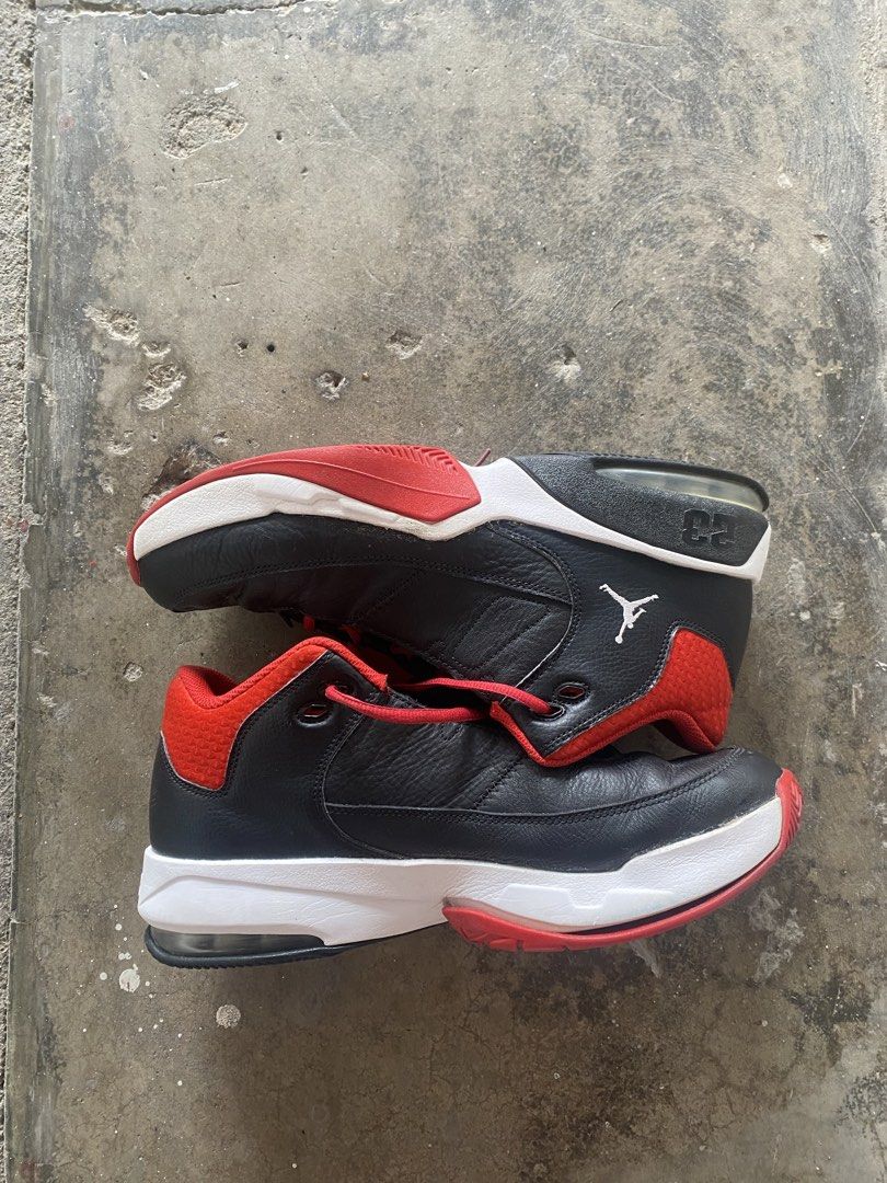 Jordan max aura 3 bred (Category: Sneakers) located in Manila. Submitted by pastlifestreet (Listing ID 1458116335, Image 2). Description: Jordan max aura bred size: 11 authentic/legit pair rfs: decluttering .
