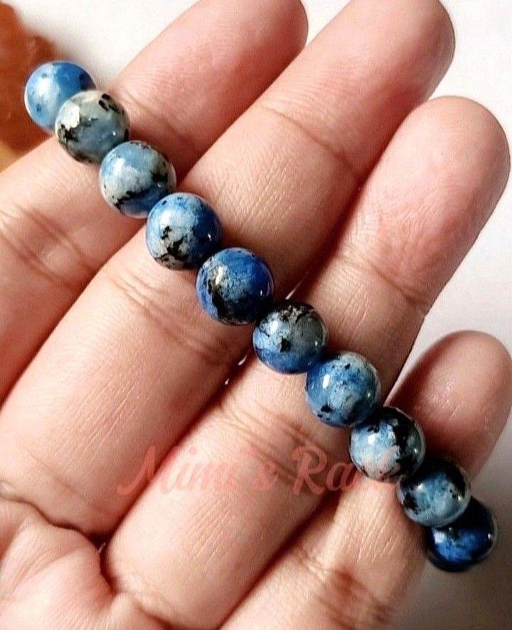 K2 JASPER NATURAL STONE BRACELET (Category: Bracelets) located in Taguig. Submitted by mimisrack (Listing ID 1458141768, Image 2). Description: 💙A rare energy blend for clarity, balance, and inner strength." -Combines grounding Earth energy with high spiritual insight -Helps clear the mind and improve decision-making -Supports emotional balance during stress -Encourages determination and strong focus -A unique stone - perfect for meaningful dail