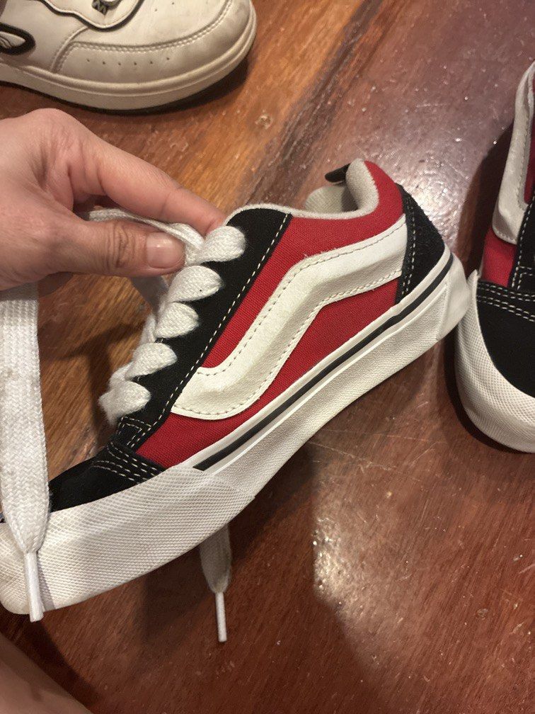 kids shoes (Category: Babies & Kids Fashion) located in Quezon City. Submitted by portiascloset (Listing ID 1458299348, Image 2). Description: vans authentic size 2.5 kids. ages 6-8yo .