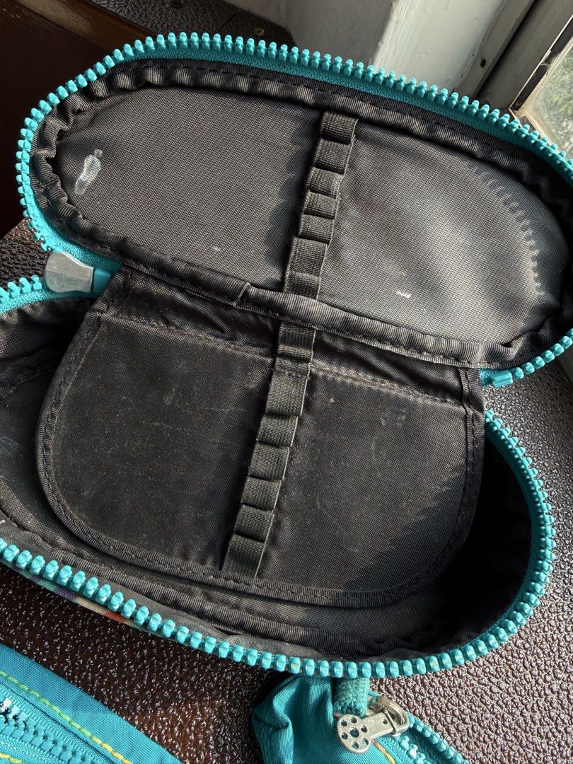 Kipling (Category: Cross-body Bags) located in Kuala Lumpur. Submitted by ysy0889 (Listing ID 1458110810, Image 3). Description: Kipling makeup pouch set for one‑lot sale. 1 pre‑owned patterned cosmetic bag with original monkey charm, zipper works well, minor signs of usage. Comes together with 2 brand‑new small zipper pouches, unused. Light‑weight and practical, great for storing cosmetics, stationery or small personal items. Real‑life photos, n