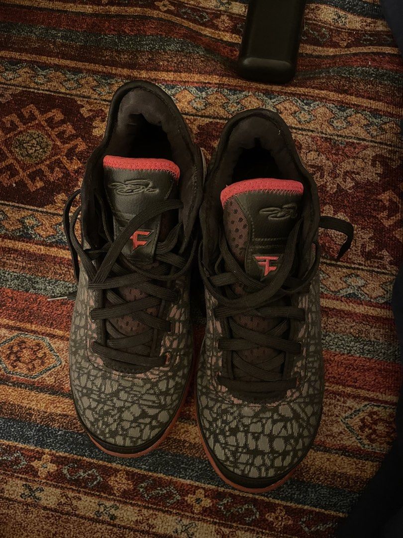 Lebron NXXT Gen Faze (Category: Casual Shoes) located in Manila. Submitted by enchnleyna (Listing ID 1458246845, Image 2). Description: Good Condition, only worn thrice in wooden courts Needs slight cleaning due to storage space.