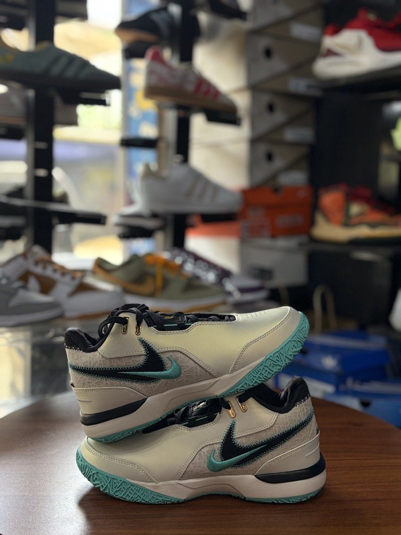 Lebron Nxxt Gen Liverpool (Category: Sneakers) located in Cavite. Submitted by jairo13 (Listing ID 1458220422, Image 1). Description: Lebron NxxtGen Liverpool 7us | Used Oncr | Pair Only ₱2,495.00 Ig&Fb: ShoesoleCavite 📍Silang,Cavite 🚚Jrs / Lbc / Lalamove 💵Bdo / Gotyme / gcash Waze: ShoesoleCavite Store open Hours: 12PM to 7PM We accept creditcard payments Always buying steal pairs 24/7. Dm for appraisal.