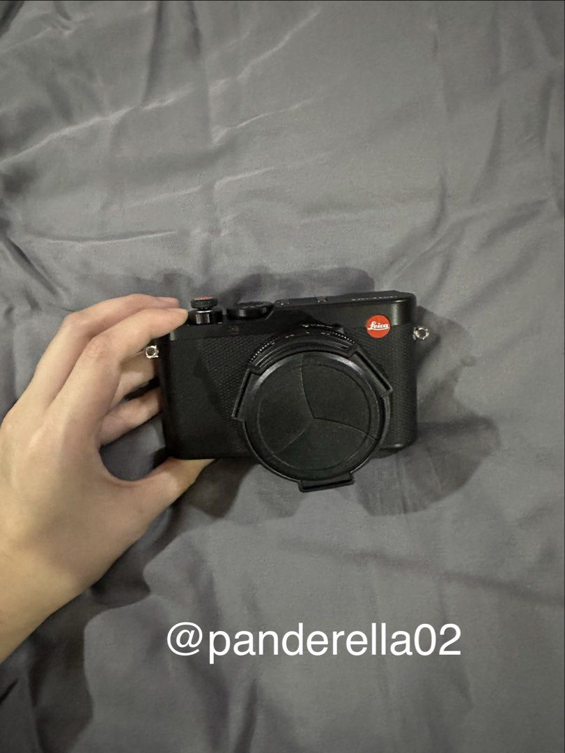 Leica D-Lux 8 (Category: Cameras) located in Quezon City. Submitted by panderella02 (Listing ID 1457469373, Image 1). Description: Leica D-Lux 8 Purchased from Henry’s Good as new Box included.