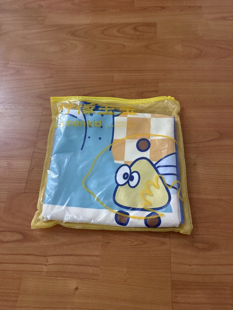LemonKid Towel (Category: Other Baby Bathing & Changing Needs) located in Marikina City. Submitted by babycluttermatter (Listing ID 1458208239, Image 1). Description: .