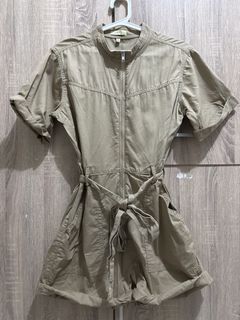 (Category: ) located in . Submitted by bliss23closet (Listing ID 1458205263, Image 1). Description: .