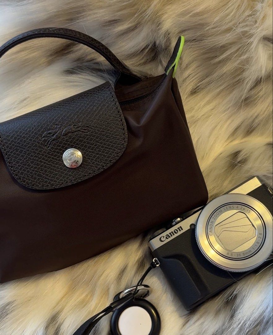 Longchamp Mini Green Ears Mocha (Category: Cross-body Bags) located in Manila. Submitted by _girlfinds (Listing ID 1458149089, Image 1). Description: .