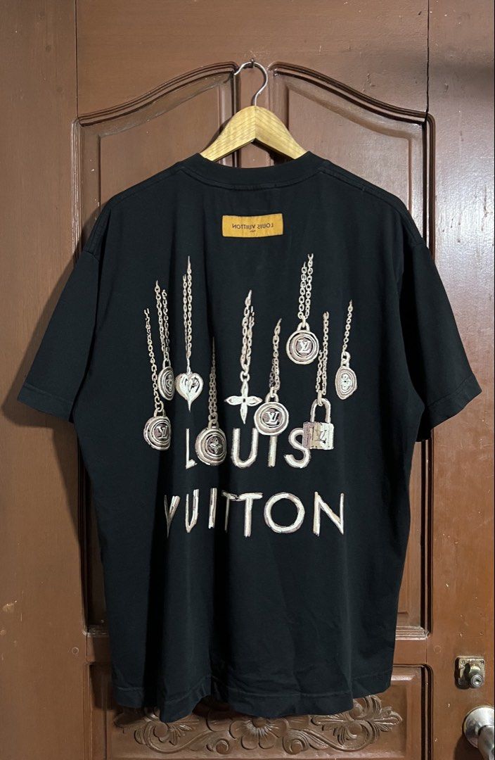 Louis Vuitton Hanging Chains Black Shirt (Category: Luxury Apparel) located in Manila. Submitted by thriftpoint99 (Listing ID 1458253327, Image 2). Description: 25x30 No issue Excellent condition.
