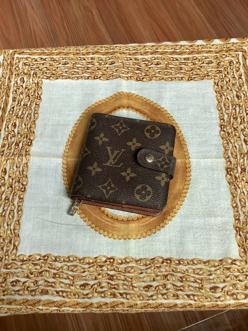Louis Vuitton Monogram Compact Bifold Zip Wallet (Category: Luxury Bags & Wallets) located in Canaman. Submitted by stayhypethrifted (Listing ID 1458206565, Image 1). Description: .