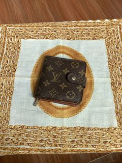 (Category: ) located in . Submitted by stayhypethrifted (Listing ID 1458206565, Image 1). Description: .