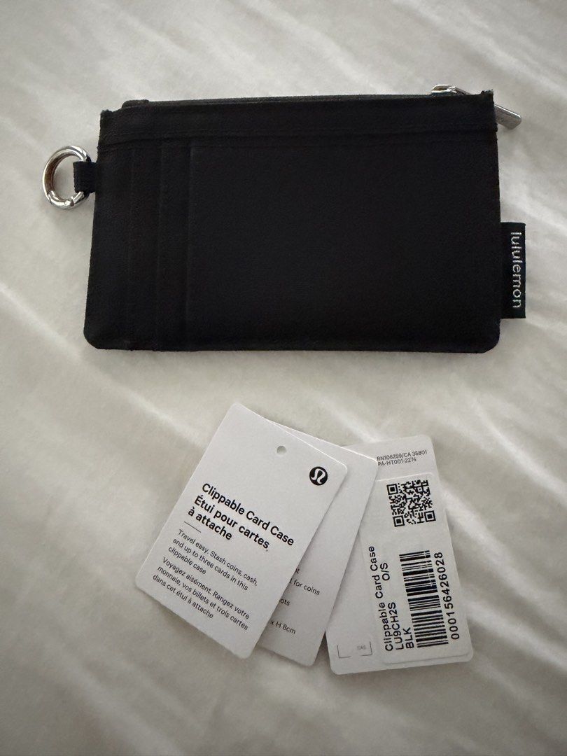 Lululemon Clippable Card Case (Category: Wallets & Card holders) located in Cabanatuan. Submitted by frugalchic.md (Listing ID 1458154557, Image 3). Description: .