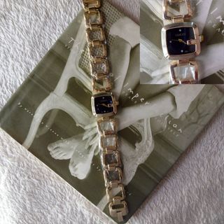 (Category: ) located in . Submitted by bhelprelovedcloset (Listing ID 1458228629, Image 1). Description: .