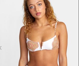 (Category: ) located in . Submitted by sunnyfloshop (Listing ID 1458138780, Image 1). Description: .
