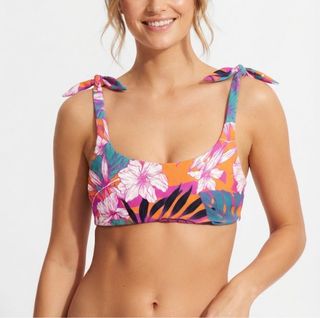 (Category: ) located in . Submitted by sunnyfloshop (Listing ID 1458141386, Image 1). Description: .