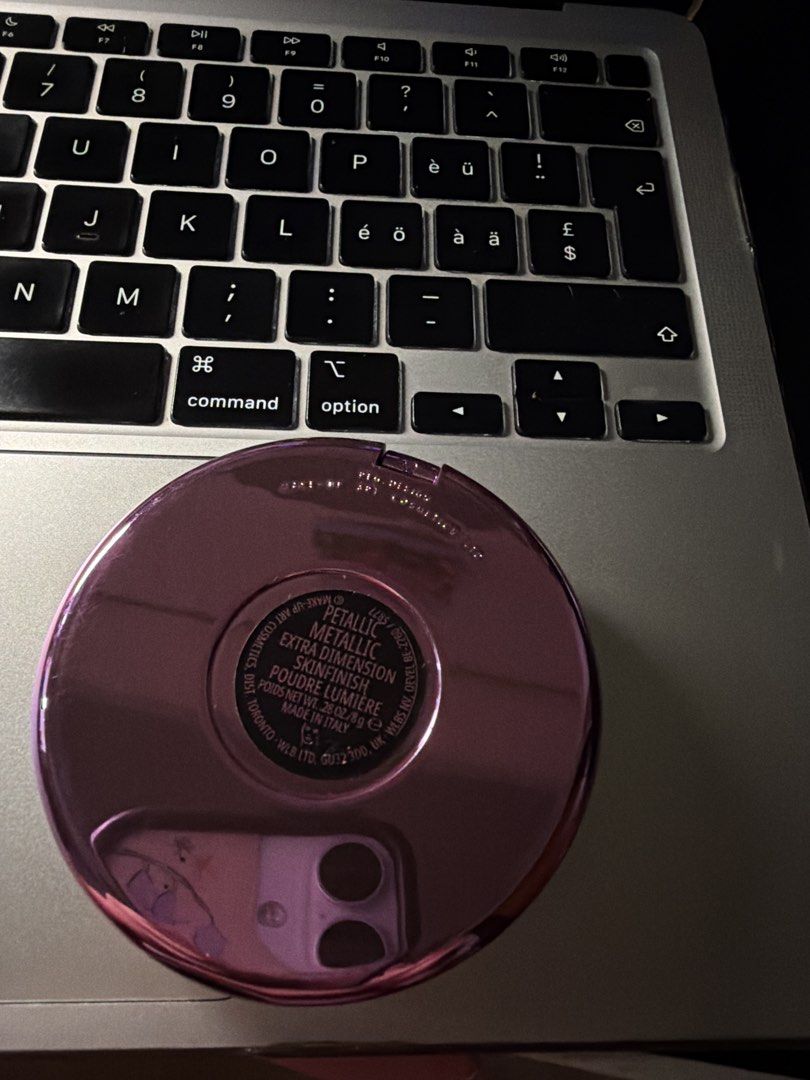 Mac Sakura Highlighter (Category: Makeup) located in Manila. Submitted by prlv_mnl (Listing ID 1447395860, Image 3). Description: Super new but opened last yr September. New and very cute. .