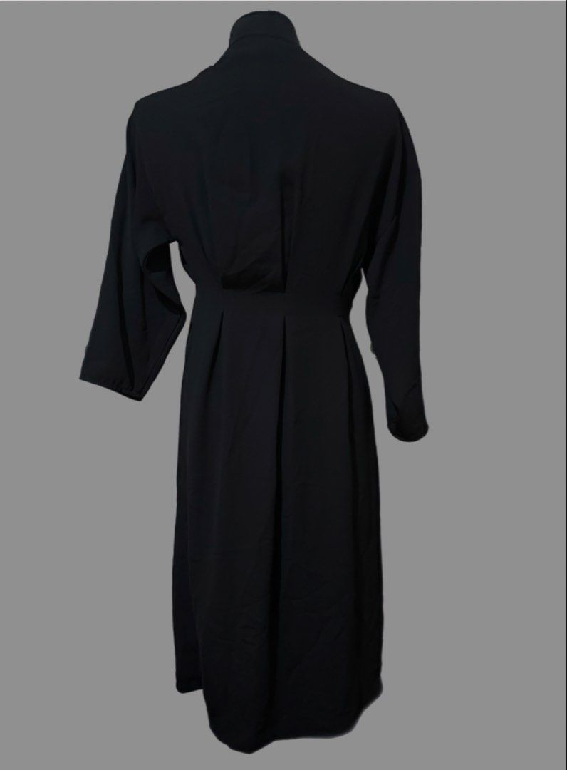 Mango Suit Black Wrap Dress XS (Category: Dresses) located in Makati City. Submitted by allexxii (Listing ID 1458160086, Image 2). Description: - Mango Suit black wrap dress - Size XS - Midi length - Long sleeves - Single button detail on the side - Made in Turkey - Versatile for work or a night out - length 50 inches .