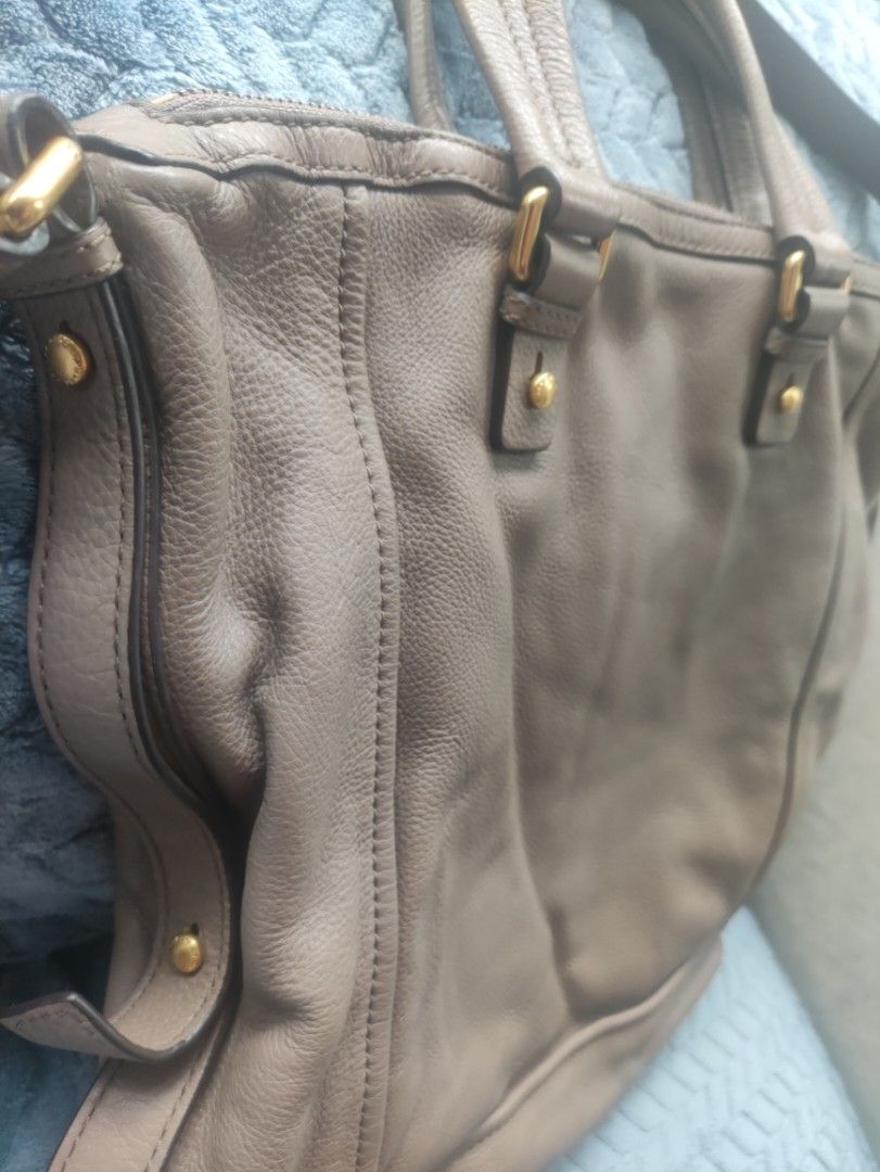 Marc Jacobs Bag (Category: Luxury Bags & Wallets) located in Cainta. Submitted by kluxurychoices (Listing ID 1446001013, Image 3). Description: Authentic Marc Jacobs Bag U.S bought very nice in actual.