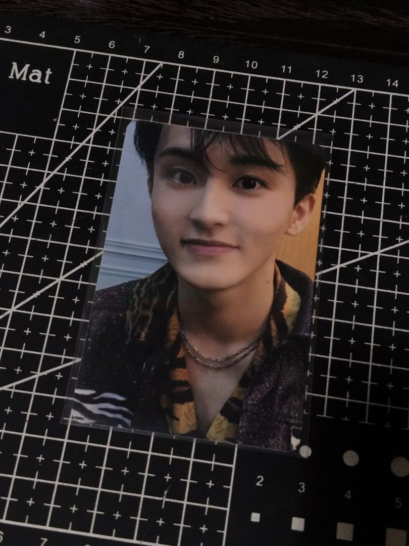 MARK LEE SUPERM POP UP STORE (Category: K-Wave Merchandise) located in San Jose del Monte. Submitted by amdrwamdhys (Listing ID 1458238751, Image 1). Description: PHP 800 if payo dm for more pics & vids.