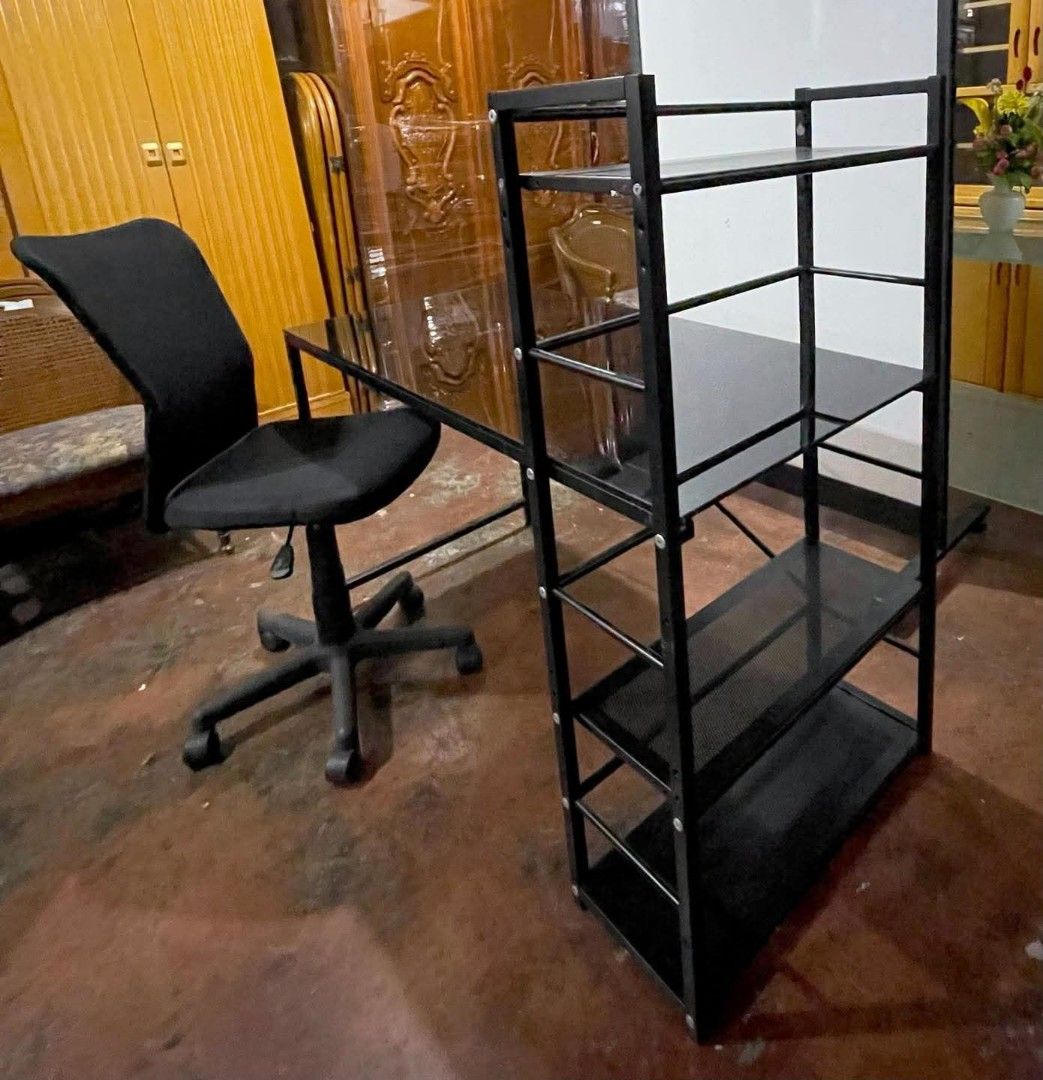 Modern Black Computer Table Office Desk with Side Shelving Rack (Category: Office Furniture & Fixtures) located in Quezon City. Submitted by dannikkishoppe2 (Listing ID 1458222904, Image 3). Description: Modern Black Computer Table Office Desk with Side Shelving Rack ‼️₱6800‼️ Perfect for work-from-home, study area, office or gaming setup! 💻📚 📏 Dimensions: H – 45” L – 47.5” W – 23” ✔️ Space-saving design ✔️ With built-in side shelves ✔️ Sturdy