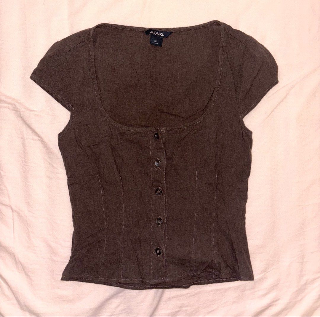 Monki Square Neck Button Up Top (Category: Shirts) located in Cavite. Submitted by bbbb444 (Listing ID 1458171678, Image 1). Description: - worn once, no issues - rfs: decluttering, need funds - no when worn photos!!.